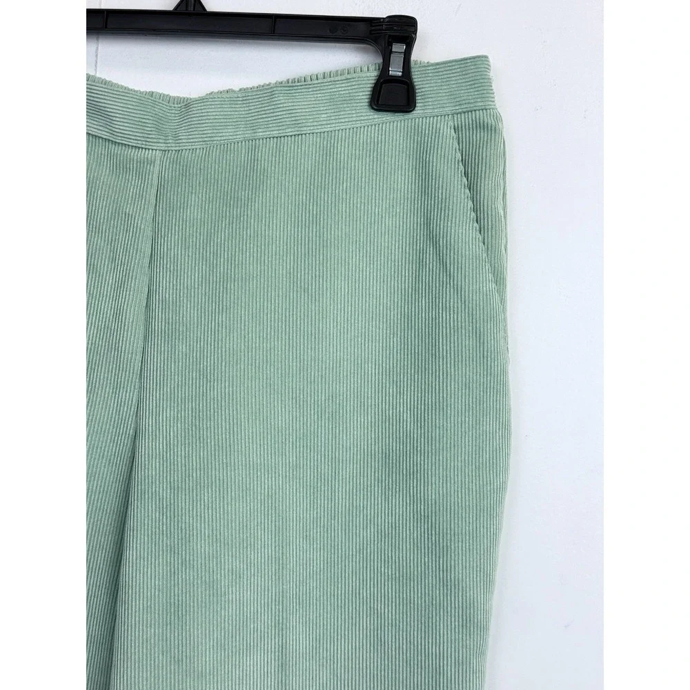 Alfred Dunner Corduroy‎ Pants Women's 14 Green Classic Pull On Stretch Pockets